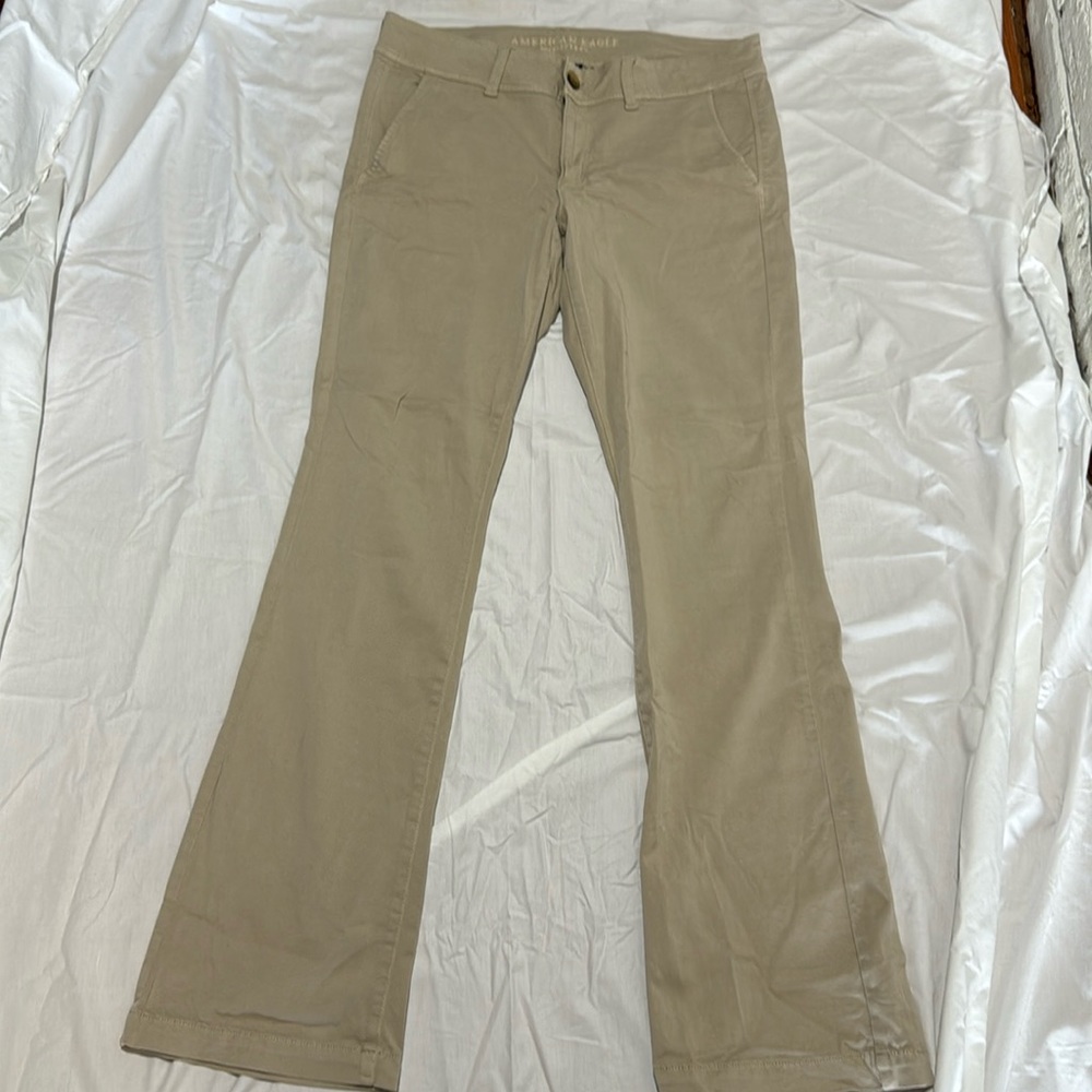 American Eagle Women’s Khaki Pants